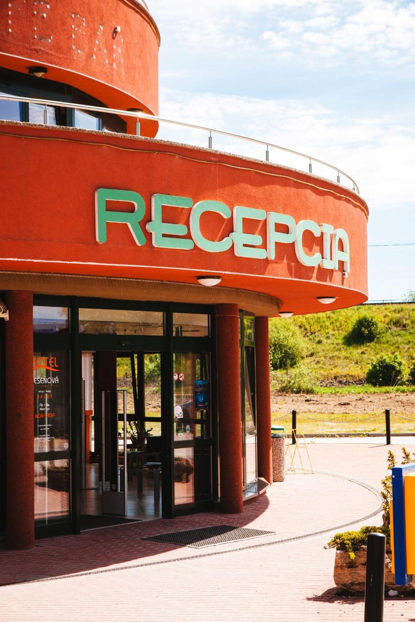 Besenova Apartman Relax Bagian luar foto